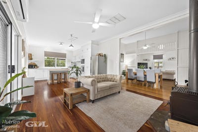 /international/au/33-wood-street-dalby-qld-152517592/