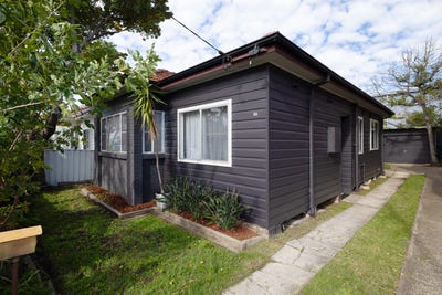 /international/au/28-downie-street-maryville-nsw-151368148/