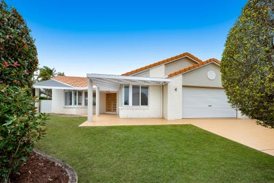 /international/au/7-trafalgar-place-carindale-qld-152469336/