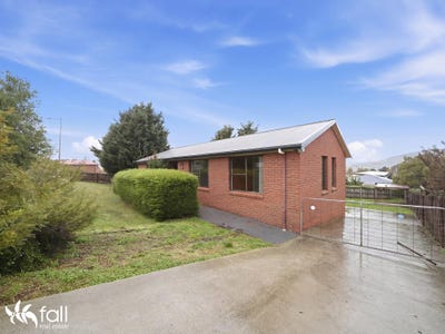 /international/au/24-magnolia-court-brighton-tas-151327236/