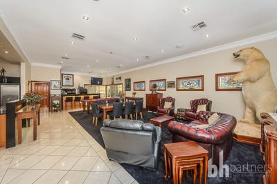 /international/au/100-adelaide-road-mannum-sa-152140632/