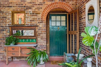 /international/au/15-magee-street-graceville-qld-151008756/