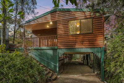 /international/au/2-indra-crescent-karana-downs-qld-151218340/