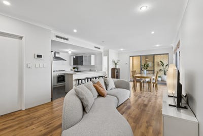 /international/au/140a-london-street-north-perth-wa-150983052/