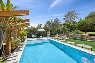 /international/au/1-plymouth-drive-wamberal-nsw-152465376/