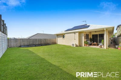 /international/au/22-broxburn-circuit-spring-mountain-qld-151012960/