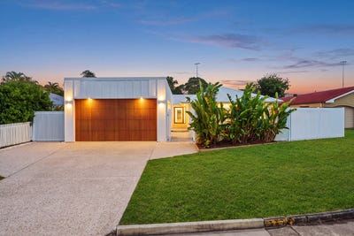 /international/au/21-kurrajong-court-palm-beach-qld-152439084/