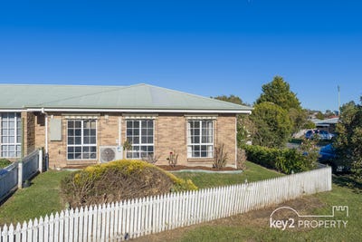 /international/au/1-4-patricia-place-newnham-tas-151177192/