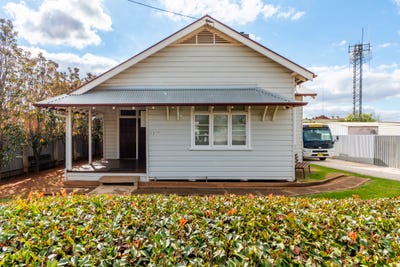 /international/au/11-pitt-street-ariah-park-nsw-151257104/