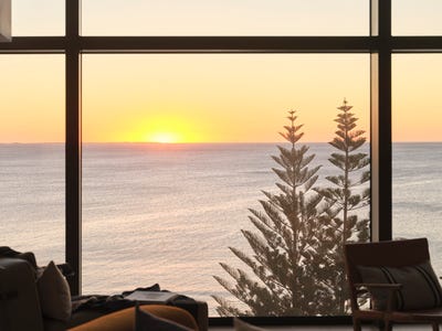 /international/au/8-110-marine-parade-cottesloe-wa-150906980/
