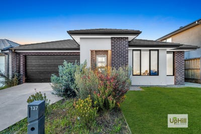 /international/au/137-villa-doria-drive-clyde-north-vic-152478008/