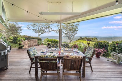 /international/au/4-boongala-avenue-montville-qld-148168808/