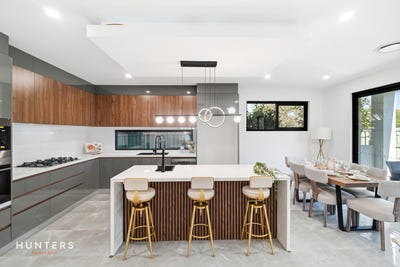 /international/au/17a-bombala-street-pendle-hill-nsw-150709720/