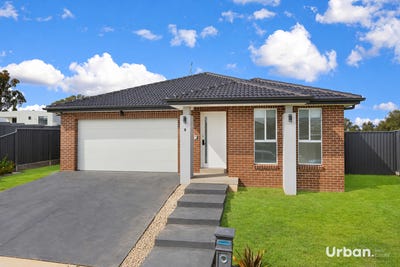 /international/au/9-haryana-road-claremont-meadows-nsw-152669932/