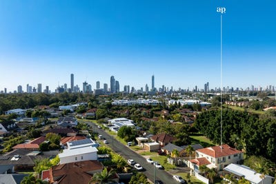 /international/au/2-19-poinciana-crescent-bundall-qld-148458340/?lang=id