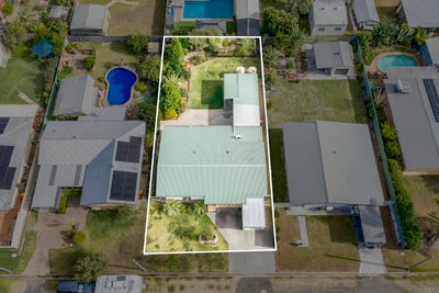 /international/au/48-gaffel-street-svensson-heights-qld-151172800/