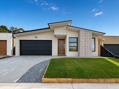 /international/au/22-adelong-way-bacchus-marsh-vic-150873900/
