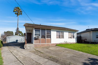 /international/au/8-yelta-court-coolaroo-vic-151485312/