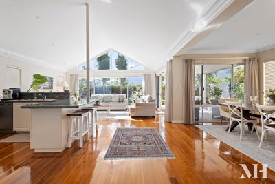 /international/au/6-chipperfield-court-mosman-park-wa-151073276/