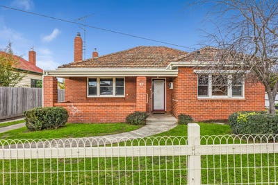 /international/au/37-main-street-winchelsea-vic-151498244/