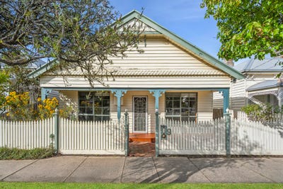 /international/au/9-loch-street-east-geelong-vic-151398184/