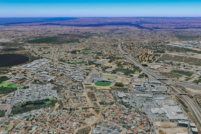 /international/au/120-muriel-court-cockburn-central-wa-204439296/
