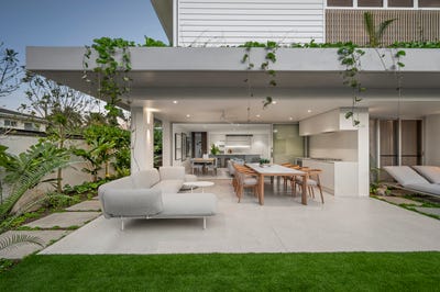 /international/au/1-23-edward-street-noosaville-qld-152699804/
