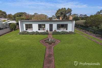 /international/au/121-watton-street-penshurst-vic-151282088/