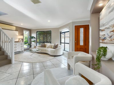 /international/au/31-12-greendale-way-carindale-qld-148178300/