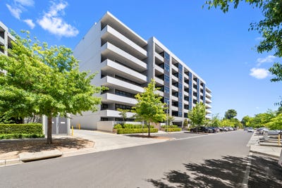 /international/au/109-46-macquarie-street-barton-act-151128464/