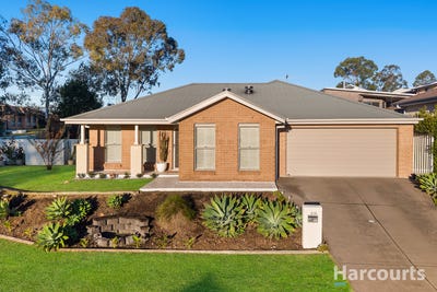 /international/au/61a-dalmeny-drive-macquarie-hills-nsw-151555576/