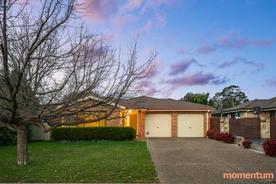 /international/au/30-dulverton-street-amaroo-act-151525256/