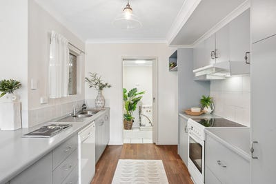 /international/au/5-4-8-stuart-street-north-ward-qld-152677164/