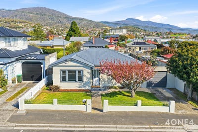 /international/au/22-tolosa-street-glenorchy-tas-152608840/