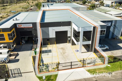 /international/au/100-davies-avenue-sunshine-north-vic-505124772/