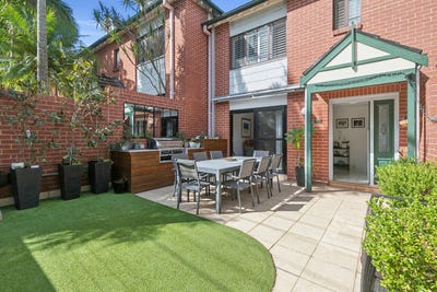 /international/au/2-17-langley-avenue-cremorne-nsw-150827788/