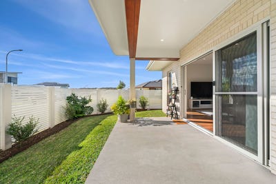 /international/au/2-hillside-place-thrumster-nsw-148457476/