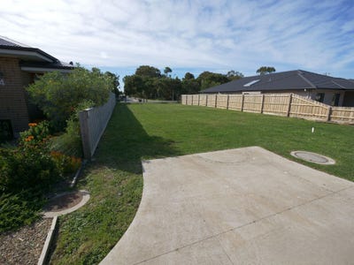 /international/au/2-rockingham-close-cowes-vic-204457540/