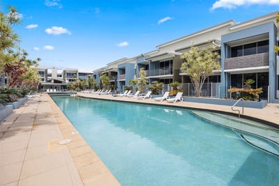 /international/au/214-628-esplanade-urangan-qld-151262172/