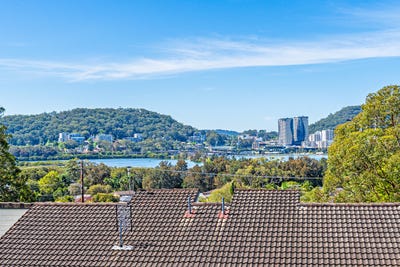 /international/au/3-31-fiona-street-point-clare-nsw-152508856/