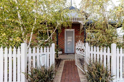 /international/au/12-condy-street-drysdale-vic-151296960/