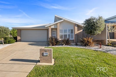 /international/au/1a-pooginook-place-bourkelands-nsw-152492872/