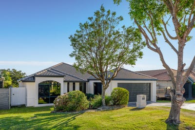 /international/au/22-underwood-street-wakerley-qld-152168444/