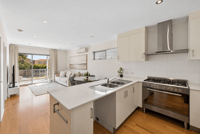 /international/au/5-3-cato-street-glendalough-wa-152667432/