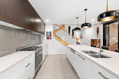 /international/au/18-tyro-street-ocean-grove-vic-151283036/