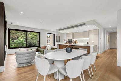 /international/au/106-125-doncaster-road-balwyn-north-vic-152652040/
