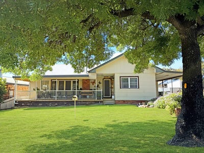 /international/au/5-william-street-young-nsw-152614668/