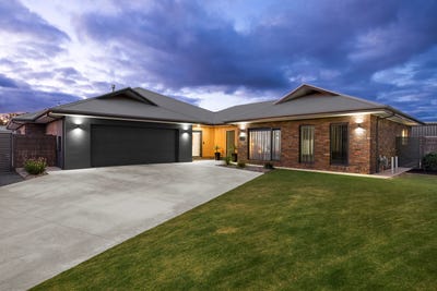 /international/au/5-banksia-court-moama-nsw-148330672/