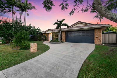 /international/au/6-faye-avenue-scarness-qld-148591332/
