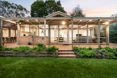 /international/au/4-loch-street-surrey-hills-vic-148679996/?lang=en
